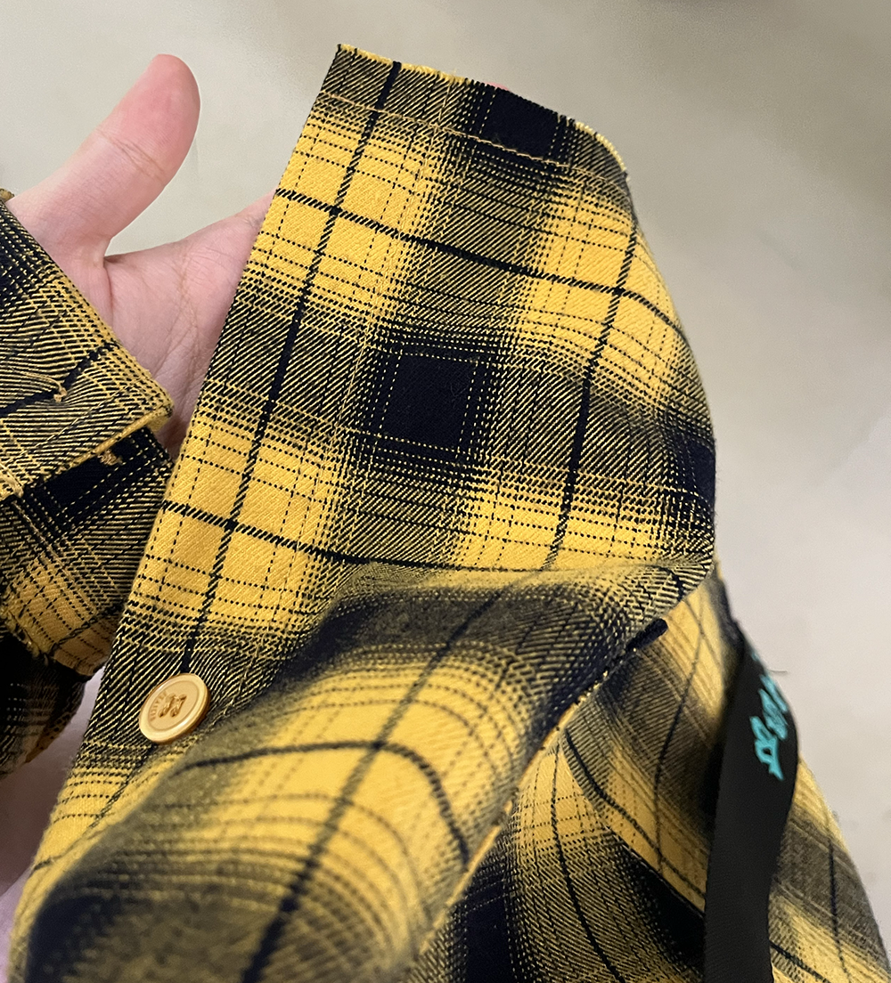 Textile is flexible with a surface feeling rough or smooth depending on the fabric, it is warm and comfortable, usually used for making new clothes.